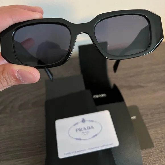 Prada glasses - Picture 2 of 5